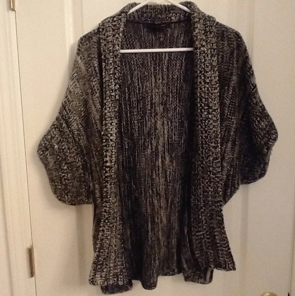 BCBG MaxAzria Open Sweater Cardigan L Short Bat Sleeve Black Tan Chunky Knit - Picture 1 of 8